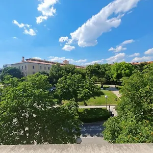 New Modern-park View-5 Minutes From Diocletian's Palace Apartment