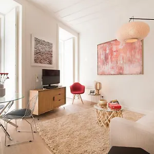 https://lisbon-rouge-apartment-in-the-lisbon-heart.hotels-lisbon-portugal.com